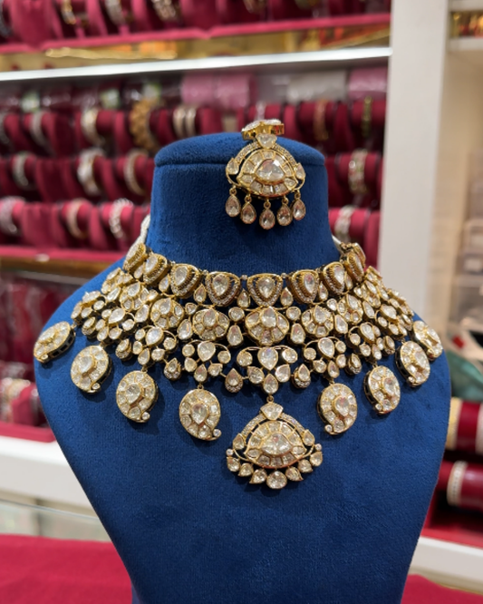 Kundan neck set